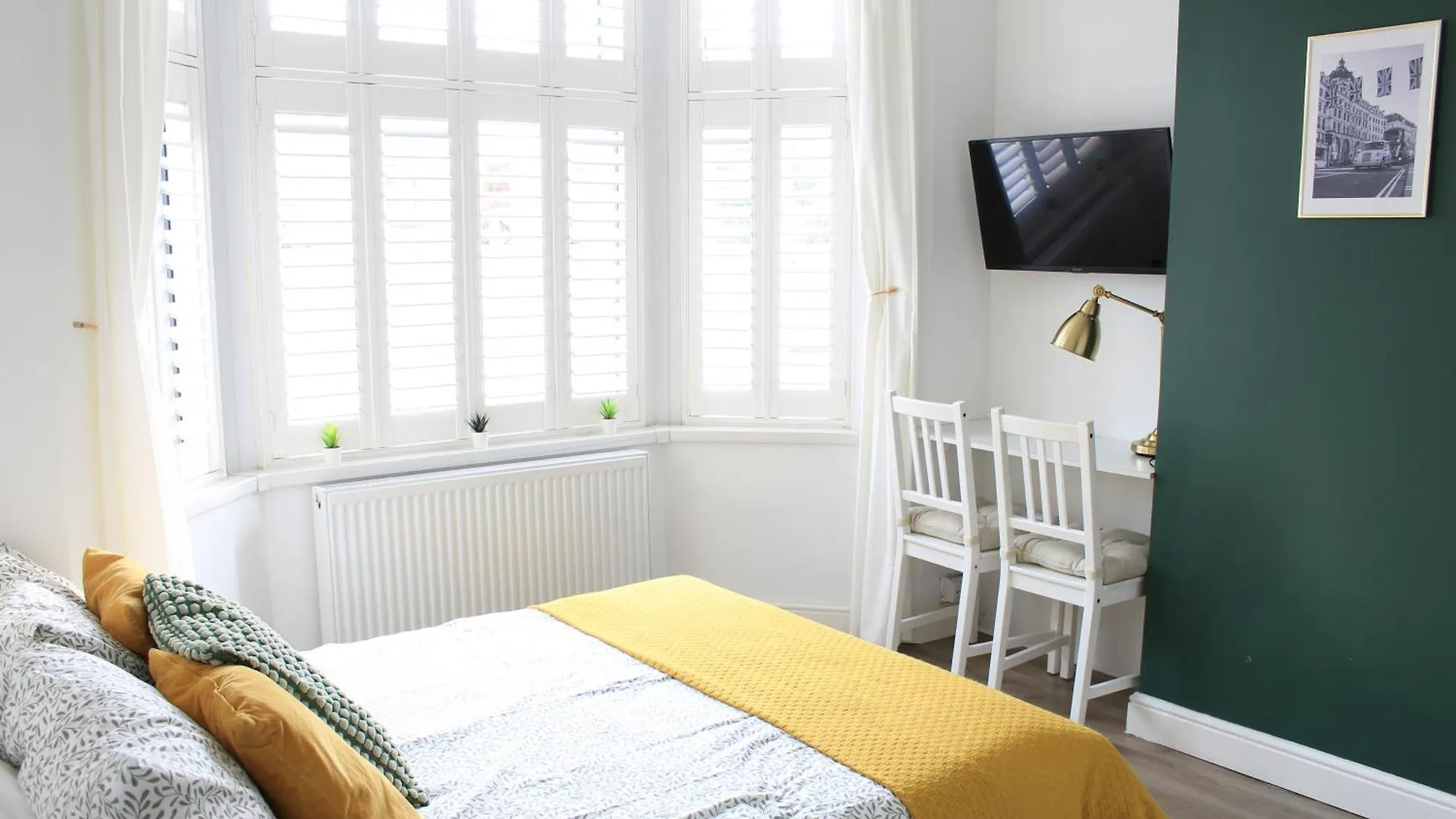 Private Toilet, 15 Min To Central London 0*,